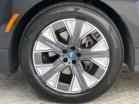 Used 2024 BMW iX xDrive50 AWD/4WD image 13