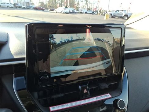 Used 2024 Toyota Corolla LE image 19