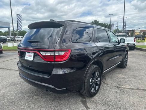Used 2023 Dodge Durango GT w/ Blacktop Package AWD/4WD image 3