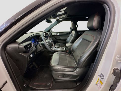 Used 2023 Ford Explorer ST-Line w/ Class IV Trailer Tow Package image 13