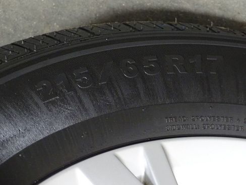 Used 2019 Volkswagen Tiguan SE image 39