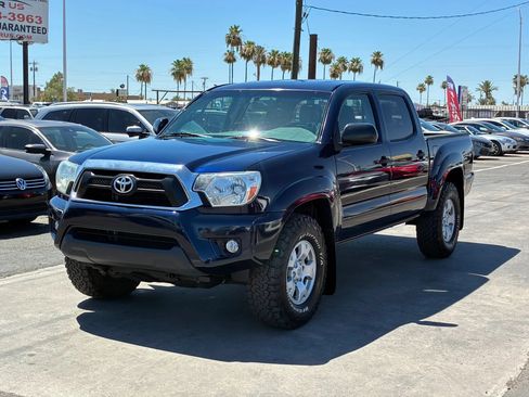 Used 2013 Toyota Tacoma 4x4 Double Cab w/ TRD Off-Road Pkg image 2