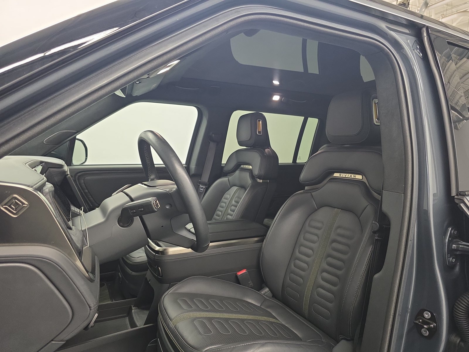 Used 2022 Rivian R1S Launch Edition Quad AWD/4WD image 20