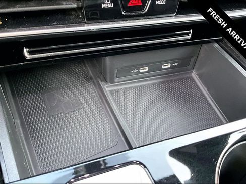 Used 2024 Volkswagen Atlas Cross Sport SE image 15