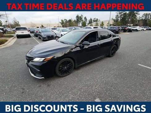 Used 2023 Toyota Camry XSE image 6