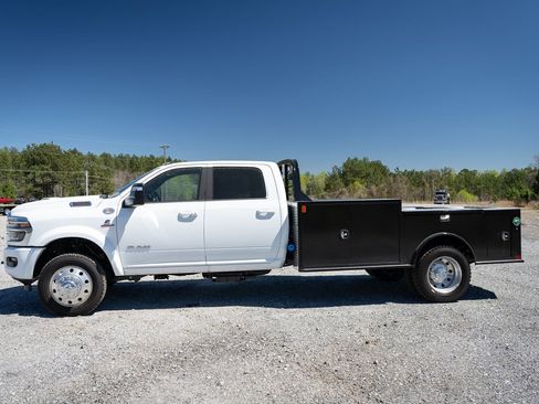 New 2026 RAM 4500 Tradesman w/ Laramie Trim Package image 5