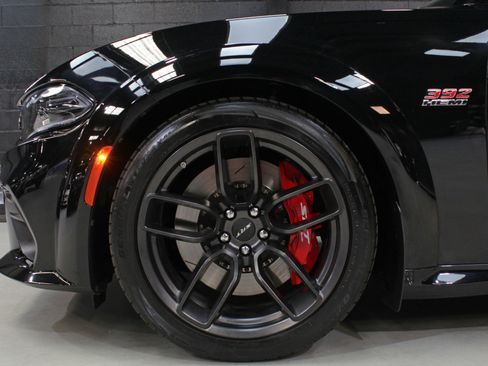 Used 2022 Dodge Charger Scat Pack image 4