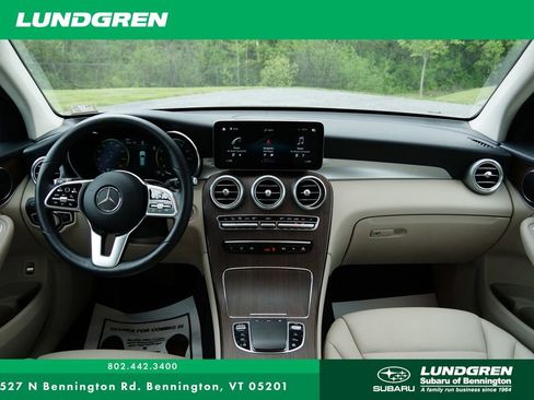 Used 2022 Mercedes-Benz GLC 300 4MATIC image 4