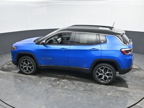Used 2026 Jeep Compass Limited image 43