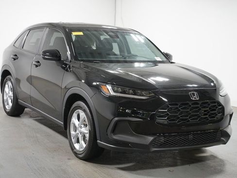 Used 2025 Honda HR-V LX image 3
