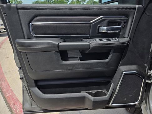 New 2026 RAM 2500 Laramie AWD/4WD image 16