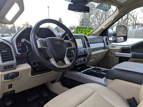 Used 2021 Ford F350 Lariat w/ Chrome Package image 11