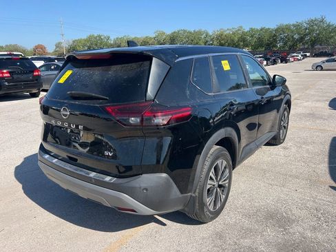 Used 2023 Nissan Rogue SV FWD image 5