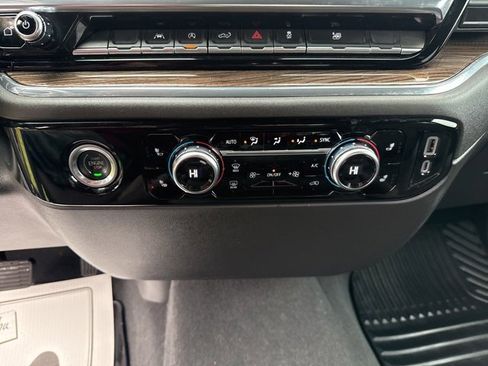 Used 2022 GMC Sierra 1500 Elevation image 16