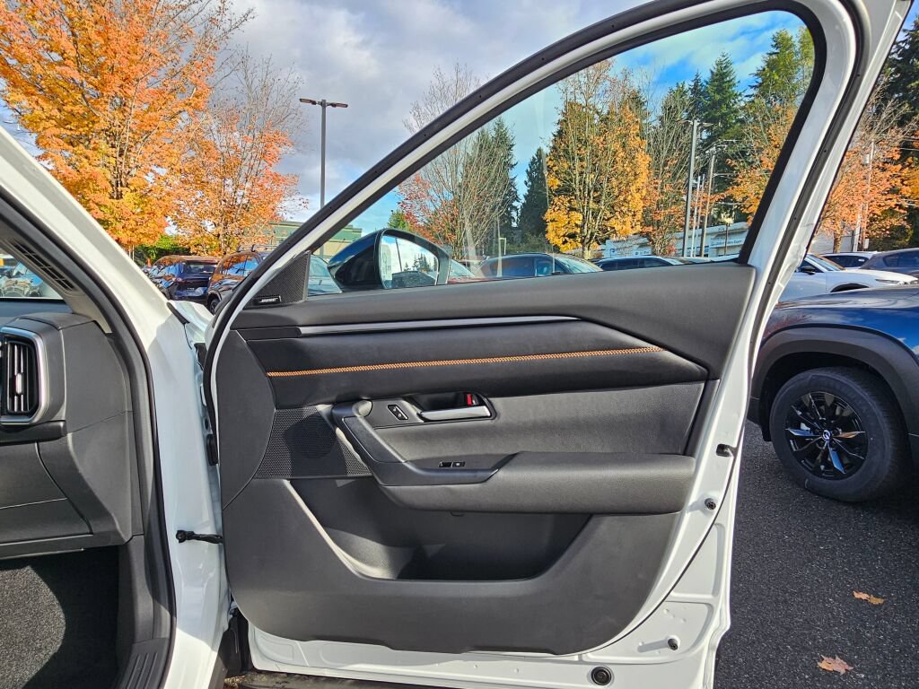 New 2026 MAZDA CX-50 AWD 2.5 Hybrid w/ Cargo Package image 32