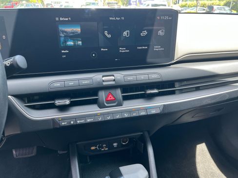 Used 2025 Kia K4 LXS image 17