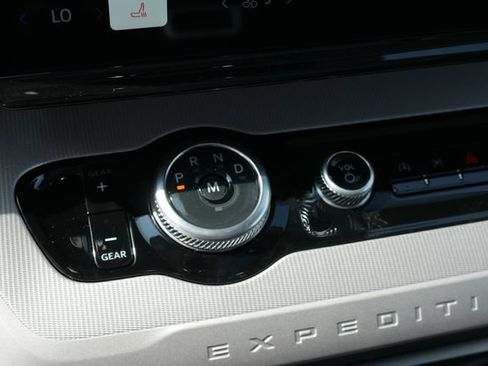 New 2026 Ford Expedition Active AWD/4WD image 25