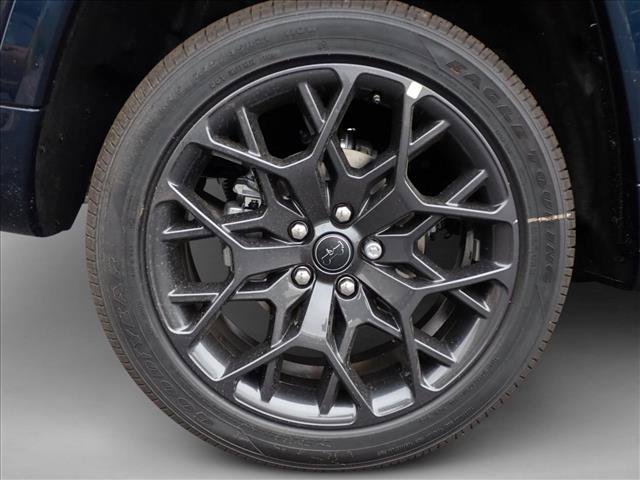 New 2027 Jeep Grand Cherokee Summit AWD/4WD image 7
