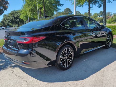Certified 2025 Toyota Camry XLE w/ Premium Plus Package FWD image 10