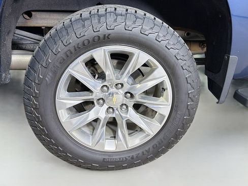 Used 2019 Chevrolet Silverado 1500 LTZ w/ LTZ Plus Package AWD/4WD image 28
