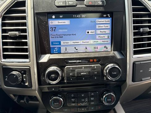 Used 2017 Ford F350 Lariat w/ Lariat Ultimate Package AWD/4WD image 6