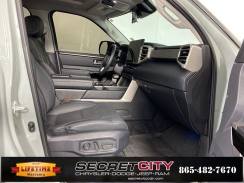 Used 2024 Toyota Tundra Limited image 34