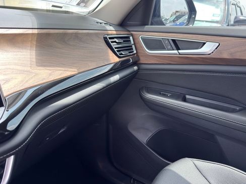 New 2026 Volkswagen Atlas SE FWD image 15