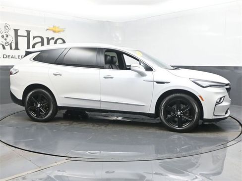 Used 2023 Buick Enclave Essence w/ Experience Buick Package image 50