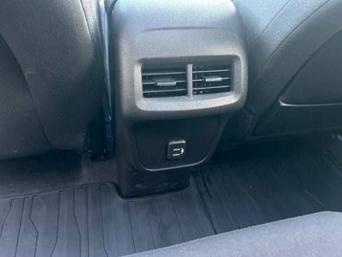 Used 2024 GMC Terrain SLE w/ Driver Convenience Package AWD/4WD image 24