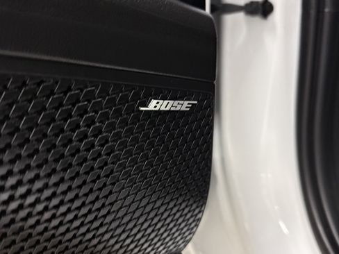 Used 2024 Hyundai Elantra Limited image 4