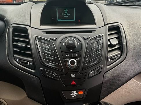 Used 2014 Ford Fiesta SE w/ Comfort Package image 13