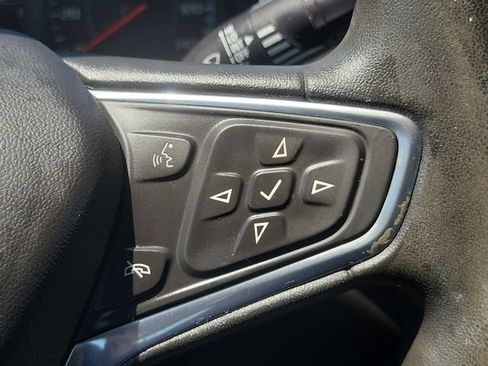 Used 2018 Chevrolet Malibu LT FWD image 24