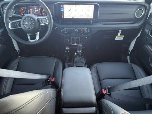 New 2026 Jeep Wrangler Unlimited Sahara AWD/4WD image 3