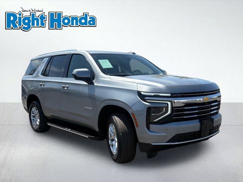 Used 2025 Chevrolet Tahoe LT RWD image 9