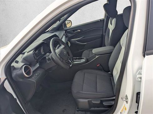 New 2026 Chevrolet Trax RS FWD image 4