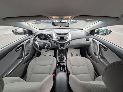 Used 2013 Hyundai Elantra GLS FWD image 9