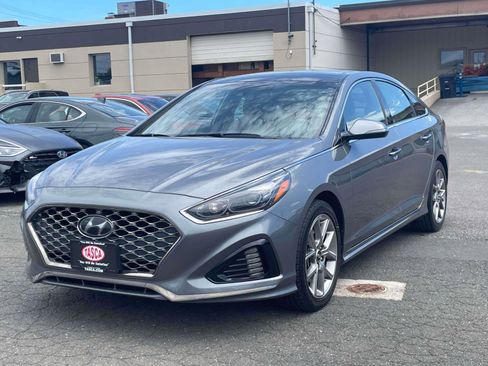 Used 2018 Hyundai Sonata Limited FWD image 3