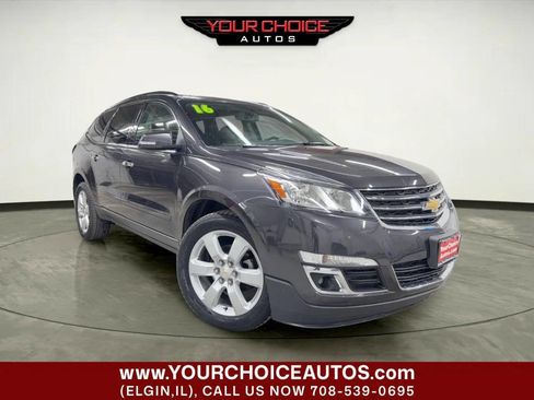 Used 2016 Chevrolet Traverse LT w/ Style and Technology Package image 7