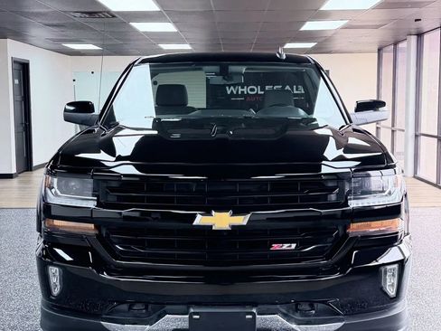 Used 2017 Chevrolet Silverado 1500 LT w/ LT Convenience Package image 4