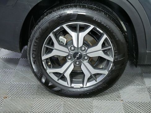 Certified 2023 Kia Seltos EX image 9