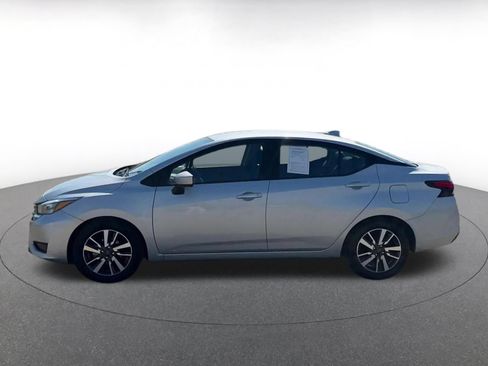 Used 2025 Nissan Versa SV FWD image 9
