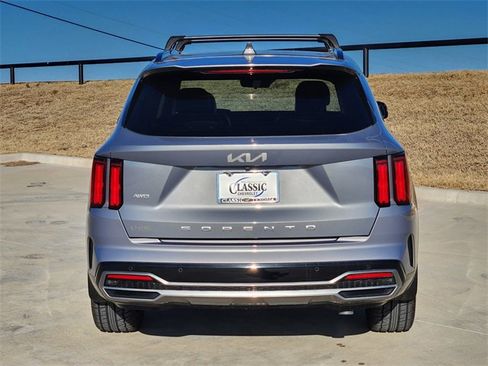 Used 2022 Kia Sorento SX image 7