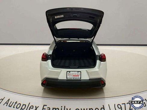 Used 2019 Lexus UX 250h w/ Premium Package image 94