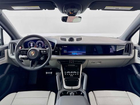 New 2026 Porsche Cayenne S image 36