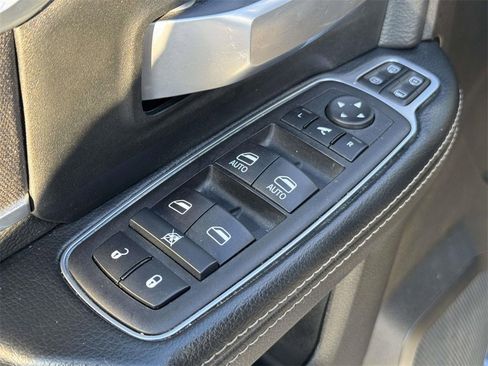 Used 2024 RAM 2500 Big Horn w/ Sport Appearance Package image 26