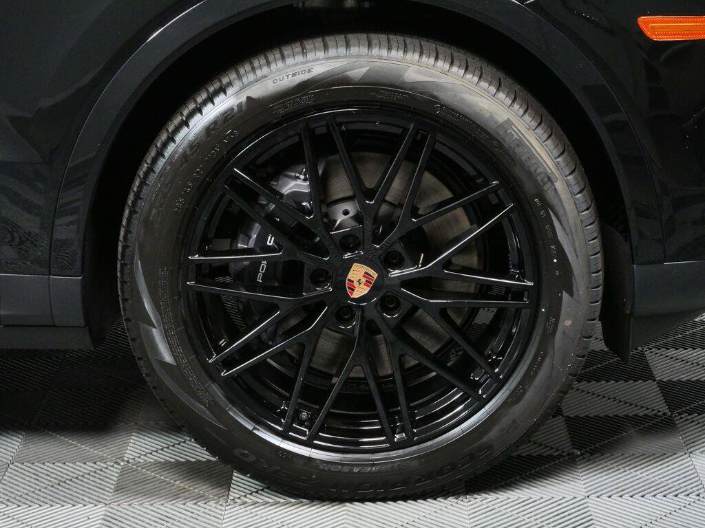 New 2026 Porsche Cayenne AWD/4WD image 39