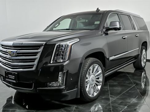 Used 2018 Cadillac Escalade ESV Platinum AWD/4WD image 5