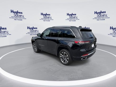 Used 2023 Jeep Grand Cherokee Overland w/ Luxury Tech Group IV AWD/4WD image 8