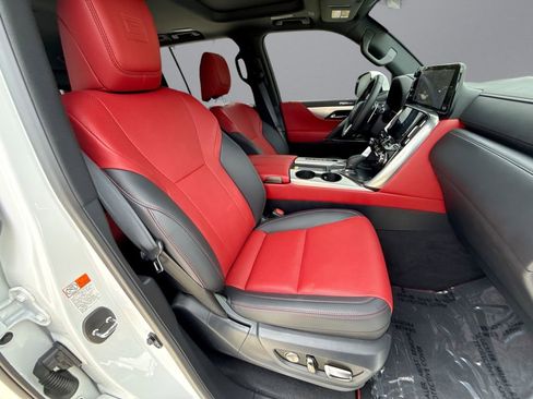 Used 2025 Lexus LX 700h F Sport AWD/4WD image 16