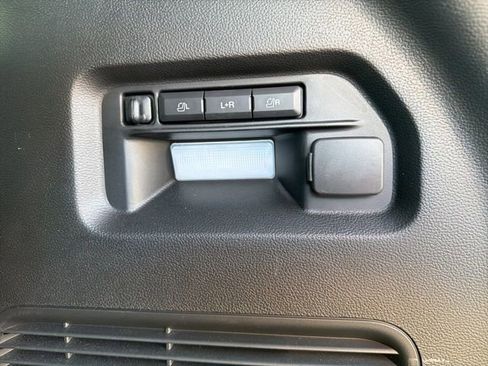 Certified 2022 Ford Explorer Limited image 11